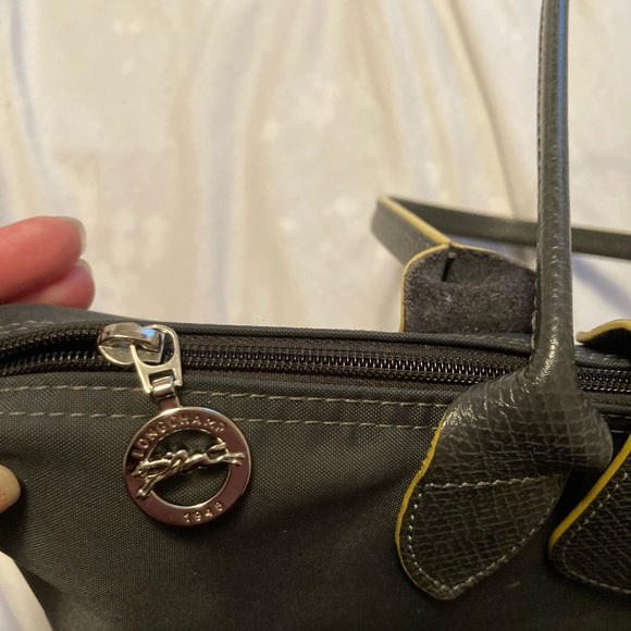 Longchamp Le Pliage Tote - Picture 2 of 14